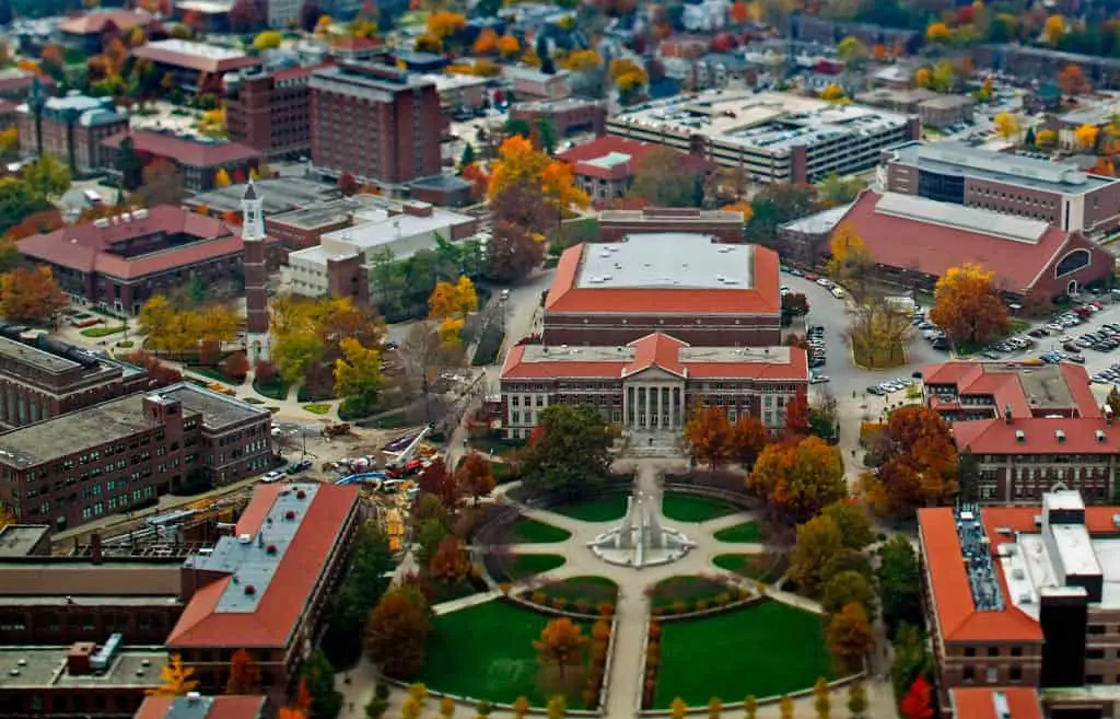 Top 10 College Campuses In The Midwest | ExploreGlobally