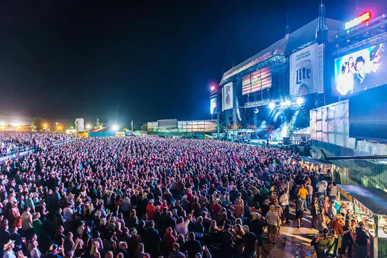 Best Country Music Festivals In The Midwest | ExploreGlobally