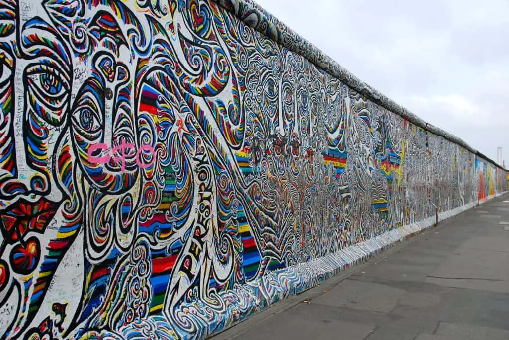 berlin wall 526521 1920