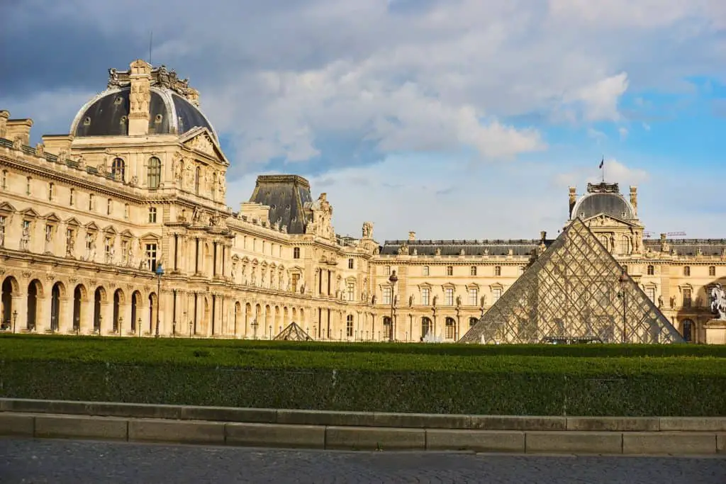 louvre 2775455 1920