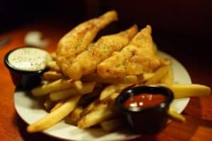 fish and chips 656223 640